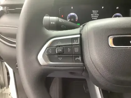 Photo 19 Jeep Compass 1.5 Turbo T4 130 ch BVR7 e-Hybrid Summit