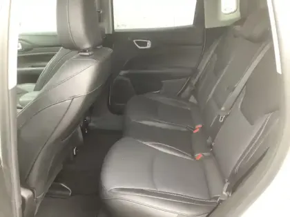 Photo 11 Jeep Compass 1.5 Turbo T4 130 ch BVR7 e-Hybrid Summit