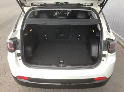 Photo 9 Jeep Compass 1.5 Turbo T4 130 ch BVR7 e-Hybrid Summit