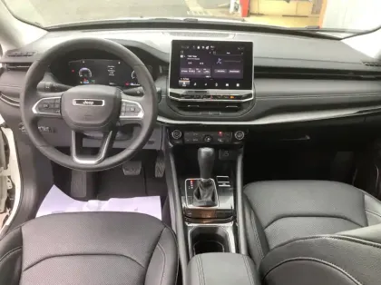 Photo 12 Jeep Compass 1.5 Turbo T4 130 ch BVR7 e-Hybrid Summit