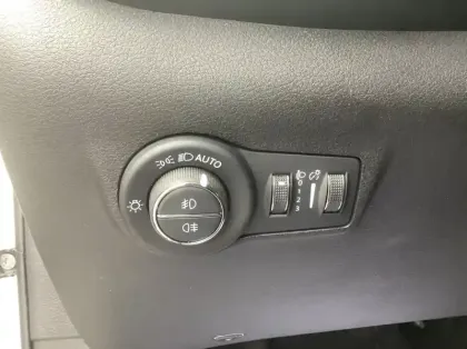 Photo 27 Jeep Compass 1.5 Turbo T4 130 ch BVR7 e-Hybrid Summit