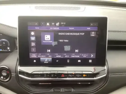 Photo 14 Jeep Compass 1.5 Turbo T4 130 ch BVR7 e-Hybrid Summit