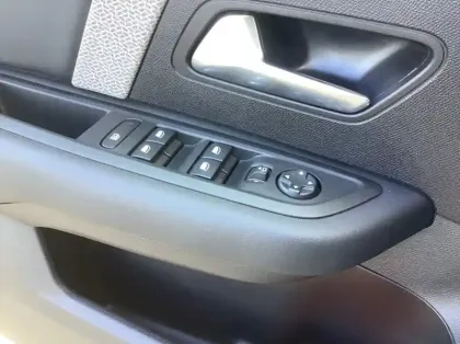 Photo 16 Citroën C4 Gén. III Ph1 NG MAX 5