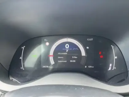 Photo 17 Toyota Yaris Hybride 1.5 HYBRID 116H DYNAMIC AUTO 2WD