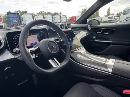 Photo 16 Mercedes Classe GLC Gén. II (X254) Ph1 AMG Line + 5