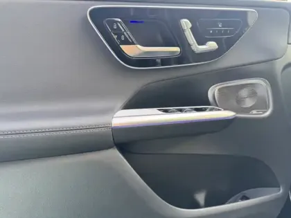 Photo 14 Mercedes Classe GLC Gén. II (X254) Ph1 AMG Line + 5