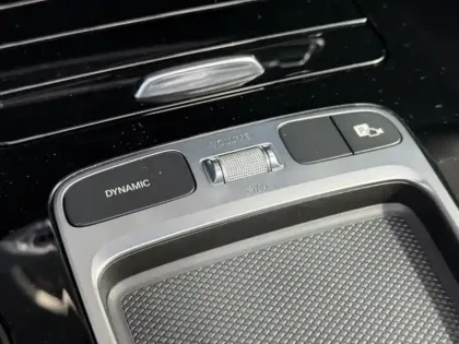 Photo 33 Mercedes Classe A Gén. IV (W177) Ph2 AMG Line 5