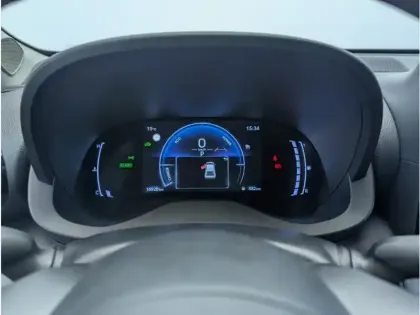 Photo 25 Toyota Yaris Gén. IV Ph1 NG Design 5