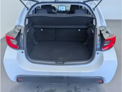 Photo 7 Toyota Yaris Gén. IV Ph1 NG Design 5