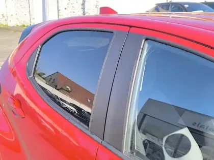 Photo 21 Toyota Yaris Hybrid Design 1.5 116 ch