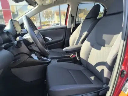 Photo 19 Toyota Yaris Hybrid Design 1.5 116 ch