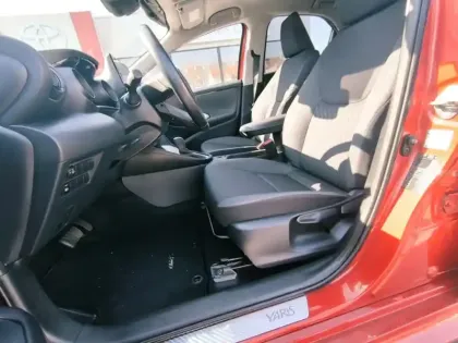 Photo 12 Toyota Yaris Hybrid Design 1.5 116 ch