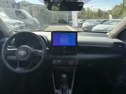 Photo 10 Toyota Yaris Hybride 116h Design PAC