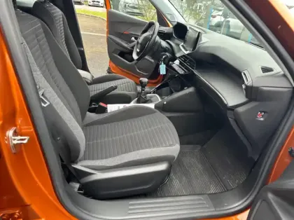 Photo 26 Peugeot 2008 Gén. II Ph1 NG Active 5