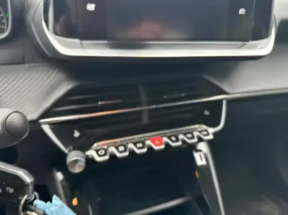 Photo 27 Peugeot 2008 Gén. II Ph1 NG Active 5