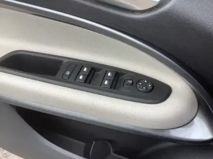 Photo 16 Fiat 600 Nouvelle 1.2 Hybrid 100ch DCT6 La Prima - 5P