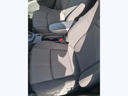 Photo 16 Toyota Yaris Hybride 116h Design PAC