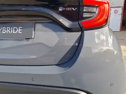 Photo 13 Toyota Yaris Hybride 116h Design PAC