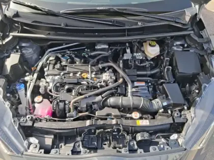 Photo 14 Toyota Yaris Hybride 116h Design PAC