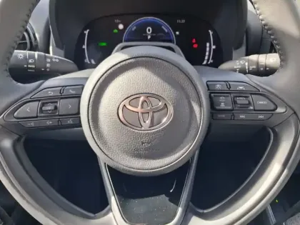 Photo 15 Toyota Yaris Hybride 116h Design PAC