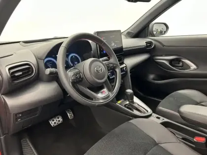 Photo 11 Toyota Yaris Hybride 1.5 HYBRID 130 GR SPORT