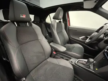 Photo 22 Toyota Yaris Hybride 1.5 HYBRID 130 GR SPORT