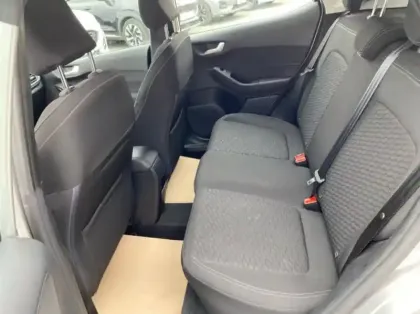 Photo 29 Ford Fiesta Gén. V Ph2 Titanium Business 5