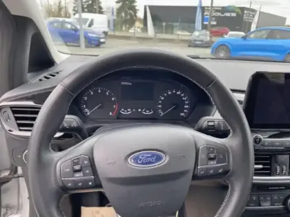 Photo 27 Ford Fiesta Gén. V Ph2 Titanium Business 5