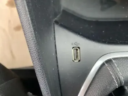 Photo 14 Ford Fiesta Gén. V Ph2 Titanium Business 5