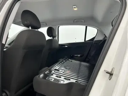 Photo 28 Opel Corsa 1.4 Turbo 100ch Black Edition 5p