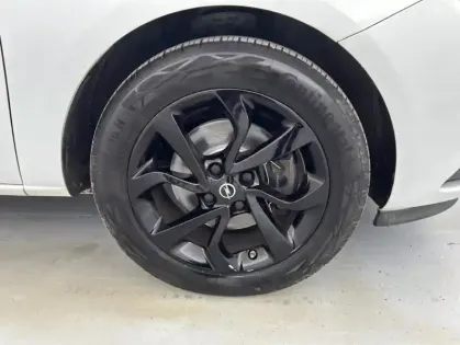 Photo 20 Opel Corsa 1.4 Turbo 100ch Black Edition 5p