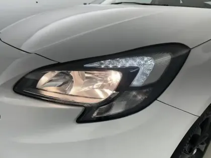 Photo 24 Opel Corsa 1.4 Turbo 100ch Black Edition 5p