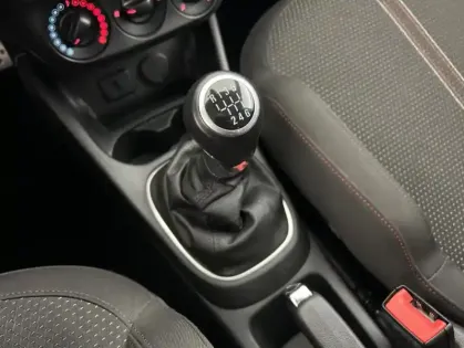 Photo 12 Opel Corsa 1.4 Turbo 100ch Black Edition 5p