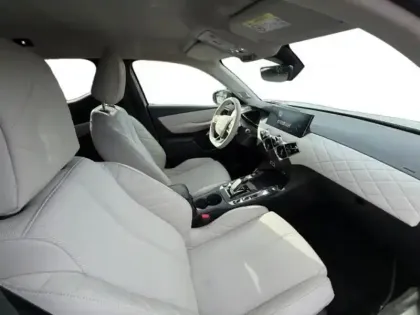 Photo 13 DS DS 3 Gén. I Ph1 La Première E-TENSE 5