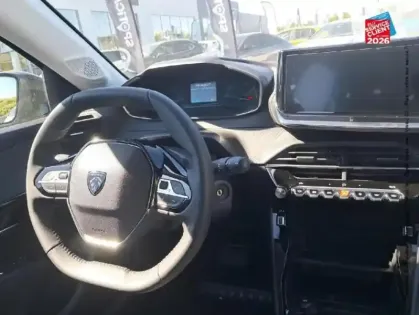 Photo 14 Peugeot 208  e- 136ch Active