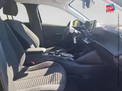 Photo 19 Peugeot 208  e- 136ch Active