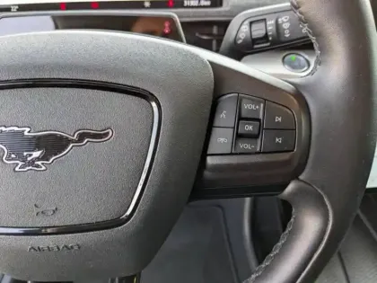 Photo 9 Ford Mustang  Mach-E 269ch Standard Range 72,6kWh Mach-E Propulsion