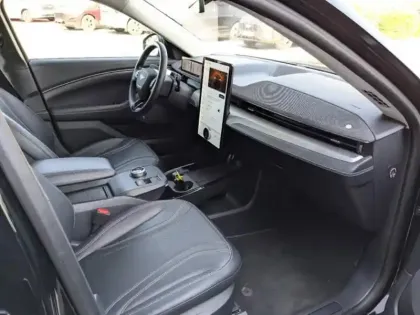 Photo 14 Ford Mustang  Mach-E 269ch Standard Range 72,6kWh Mach-E Propulsion