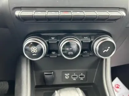 Photo 13 Renault Captur Gén. II (HJB) Ph1 Intens 5