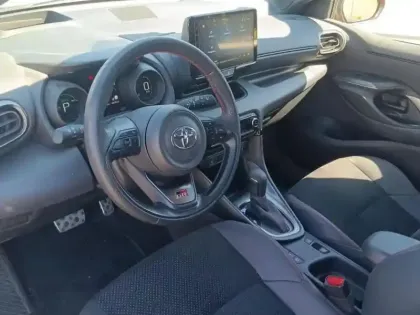 Photo 14 Toyota Yaris  116h GR Sport 5p MY22