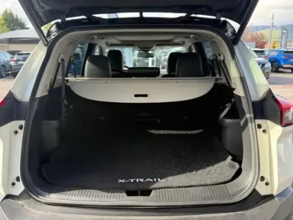 Photo 12 Nissan X-trail  e-4orce 213ch Tekna+ 7 places