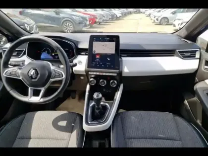 Photo 8 Renault Clio Gén. V (BJA) Ph1 Intens 5