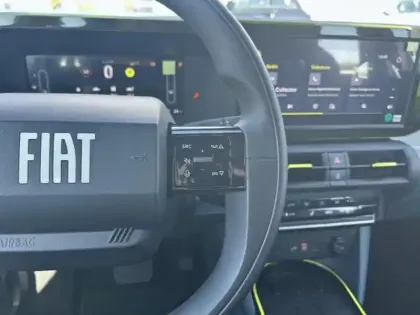 Photo 12 Fiat Panda Grande  1.2 Hybrid Turbo 110ch Icône eDCT6