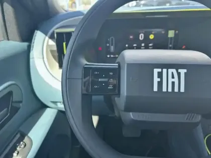 Photo 11 Fiat Panda Grande  1.2 Hybrid Turbo 110ch Icône eDCT6