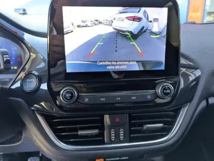 Photo 12 Ford Fiesta Gén. V Ph2 ST-Line X 5