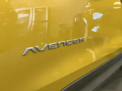 Photo 13 Jeep Avenger Gén. I Ph1 Summit 5