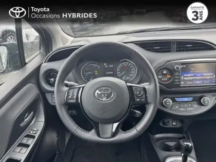 Photo 8 Toyota Yaris Gén. III Ph3 Dynamic 5