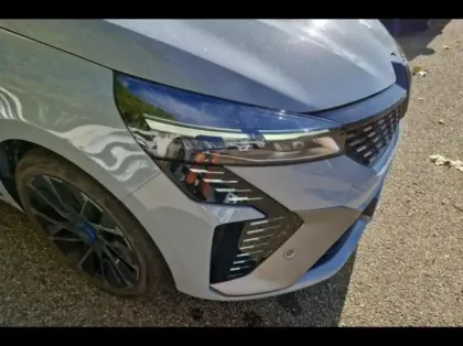 Photo 10 Renault Clio Gén. V (BJA) Ph2 esprit Alpine 5