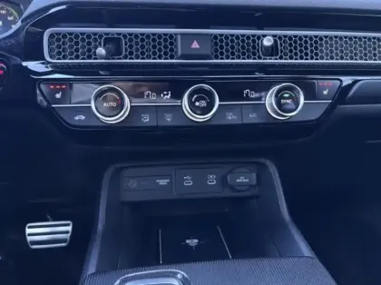 Photo 12 Honda Civic  2.0 i-MMD 184ch e:HEV Advance