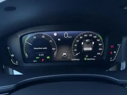 Photo 8 Honda Civic  2.0 i-MMD 184ch e:HEV Advance
